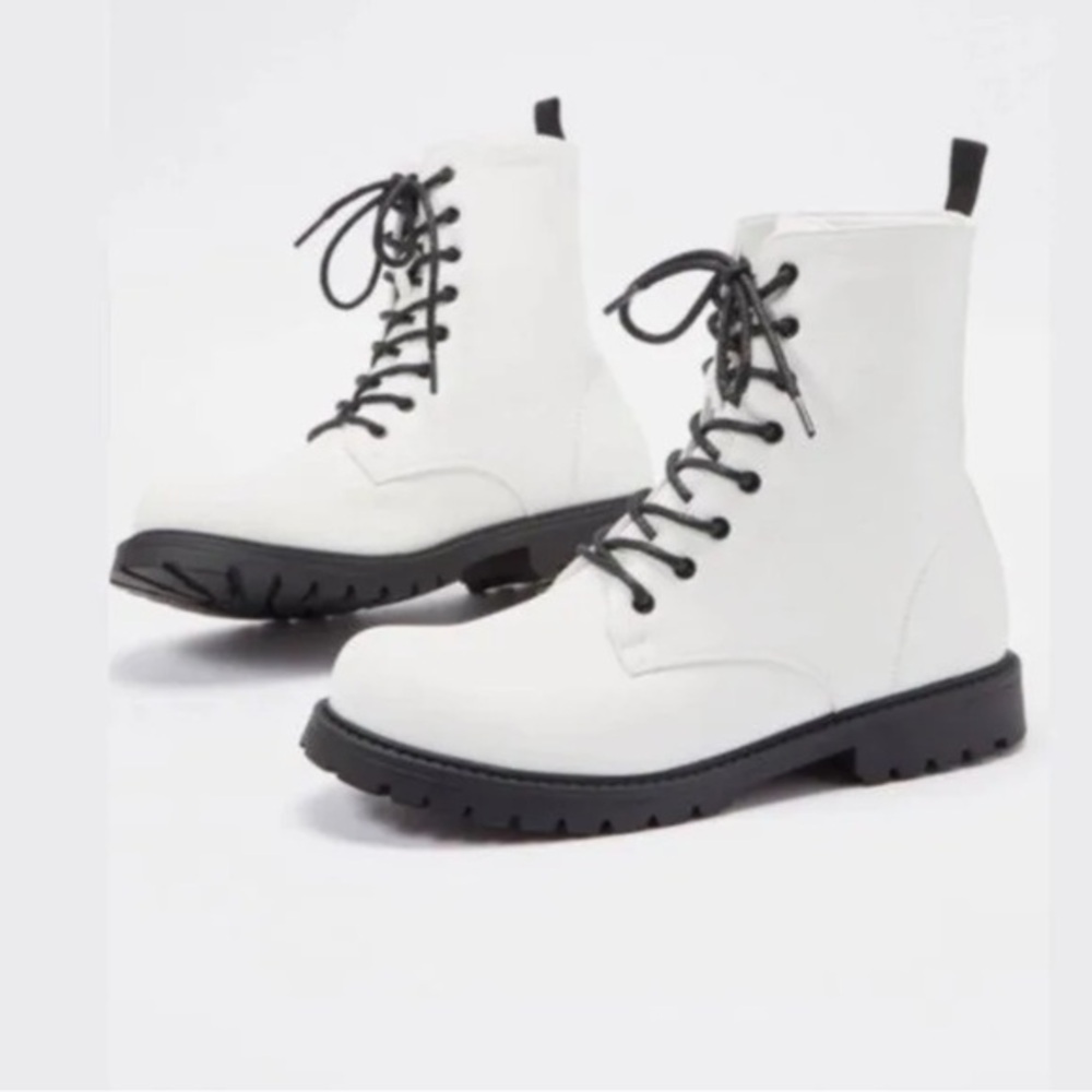 Rue 21 White combat Boots lace up womens Size 6